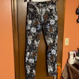 Skinny floral jeans